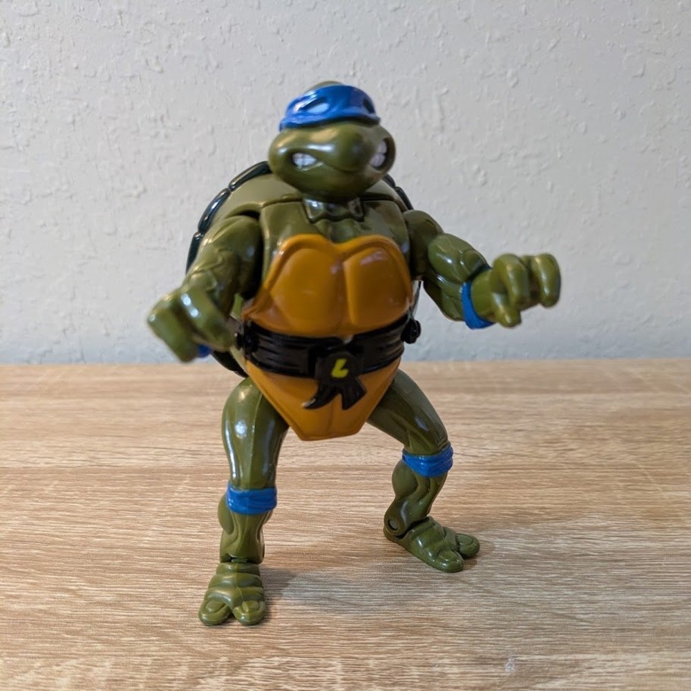 Vintage 1992 TMNT Mutatin Leonardo Action Figure Playmates Toys Transforming
